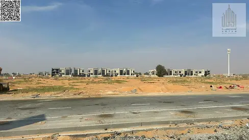 - للبيع ارض سكني استثماري بمشروع بساتين السرة     - الارض علي بعد 500 متر من جامعه ام القوين     - تصريح الارض (ارضي+2)    - مساحة الارض 280 متر   - و