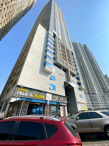 شقة بغرفتي نوم مطلة على البحر بالكامل متاحة للبيع في برج شاطئ الخان 2 بالشارقة