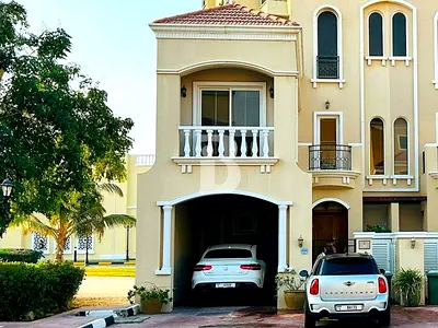 Community living Al Hamra Village | Corner Unit