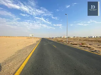 للبيع فى الشارقة   منطقة المطرق   قطعة  ارض سكنى استثمارى مساحة ٢٨٦٣ قدم   موقع مميز جدا