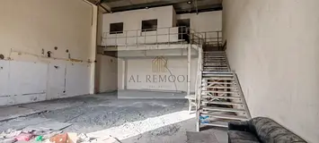 WAREHOUSE AVAILABLE FOR RENT WITH 3 OFFICE AND 2 BATHROOM FOR ALL KIND OF BUSINESS