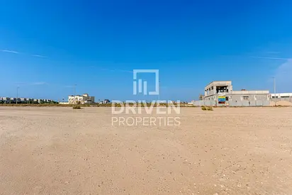 Exclusive | Single Row | Close to Amenities