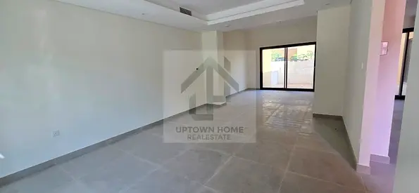 4 Bedroom Villa SSC | midd| Freehold