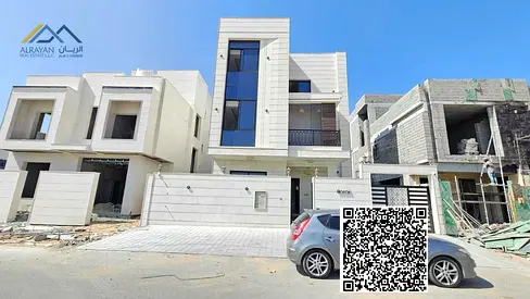 Corner unit including electricity, water, air conditioning, and a large, distinctive swimming pool. Freehold ownership for all nationalities.