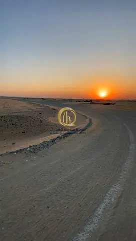 للبيع ارض في البليده 1 مساحه 2852 قدم موقع مميز زاويه على شارعين مقابل المسجد مباشره تصريح ارضي +2 تملك حر للعرب