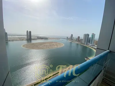 لعشاق الفخامة والأناقة والذوق الرفيع شقة فاخرة في الشارقة برج الشاطئ 2 بإطلالة بحرية كاملة.
