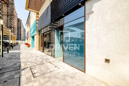 Suitable for Coffee Shop or Restaurant | Vacant