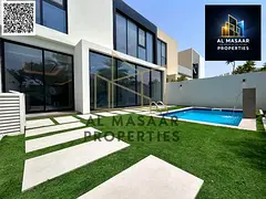 Luxury villa with 4 master bedrooms and a swimming pool. Fully smart home system. Price includes ele