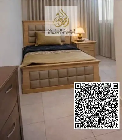 غرفتين للبيع مساحه كبيره على الكورنيش خزانة بالحائط اطلاله حمامات ماستر واستور