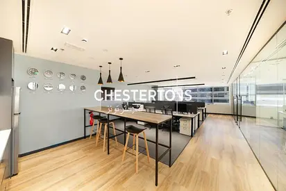 BRIGHT OFFICE | CORNER UNIT | PREMIUM FITTOUT