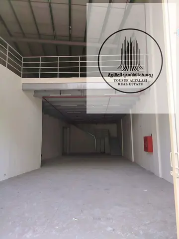 مستودع مميز للإيجار بالجرف الصناعية مساحة واسعة كهرباء 20 ك وات