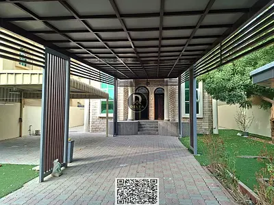 A spacious and practical villa for rent in Rawda 3, located in a quiet and prime location close to all services, suitable for families.