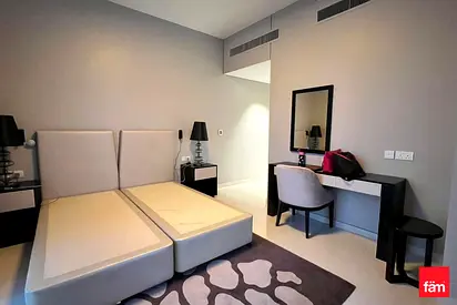 Golf Course View /High Floor /Corner Unit /4 Cheq