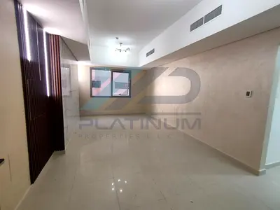 فرصه ثمينه لامتلاك شقه فاخره وواسعه وبسعر مناسب جدا