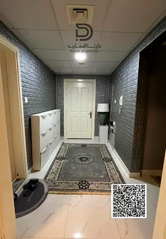 للبيع | شقة مميزة في أبراج الخور – عجمان 🏢  🔹 المواصفات: 	•	غرفتين نوم + صالة واسعة 	•	3 حمامات 	•	غرفة خادمة 	•	بلكونة 	•	المساحة: 141 متر مربع 	•	الطابق: متوسط  💰 السعر: 470,000 درهم كاش 🔄 رسوم عدم