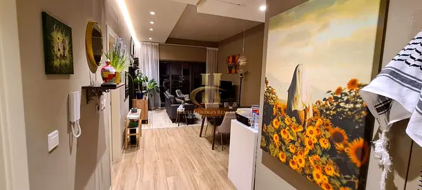 Sophisticated Life | Prime Spot | Smart Move