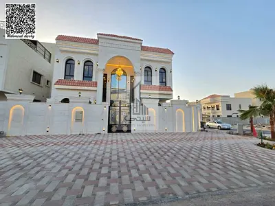 Corner villa for sale on two streets with a super deluxe finish.