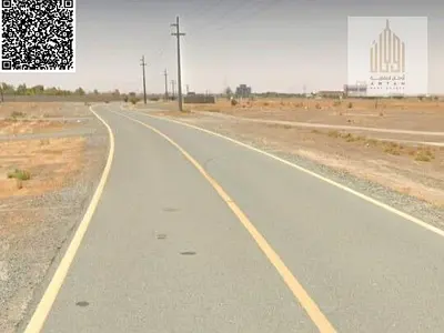 3 residential investment plots of land, buildings, in an excellent location, including fees