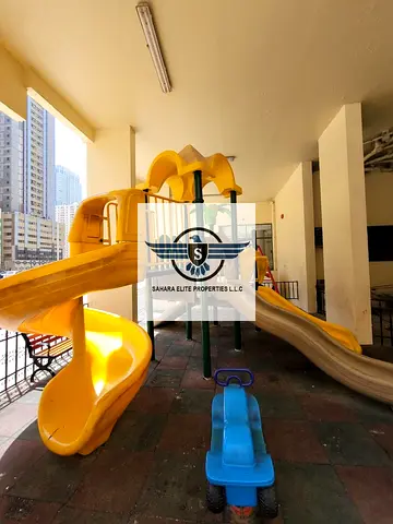 وحدات محدودة، سارعوا بالحجز! مبنى عائلي متكامل، غرفتان وصالة، بسعر 43000 درهم فقط.