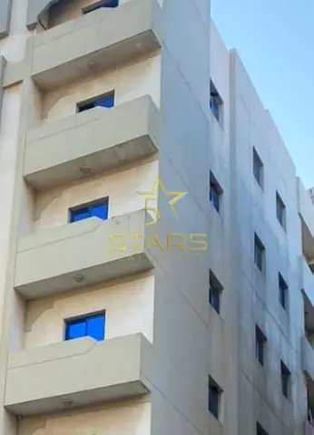 For sale, a building in the Bu Tine area