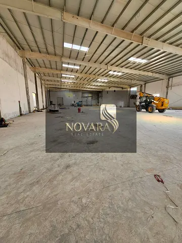 We present to you one of the best offers in Umm Al Quwain, an integrated industrial and commercial complex, featuring a strategic location on a main s