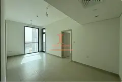 Vacant | Street View | Mid Floor