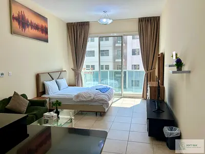 Free Bills | Studio with balcony