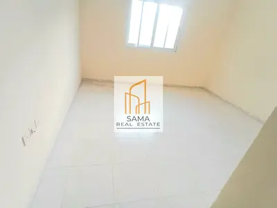 Close hall 2bhk for family Near park good bulding central Ac central gas new Muwaileh