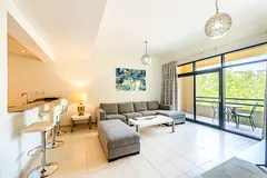 Spacious 3BR | Pool View | No Commission | Prime Family Stay