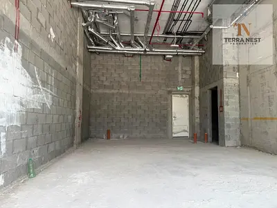SHELL AND CORE SHOP | HIGH VISIBILILTY | SPACIOUS