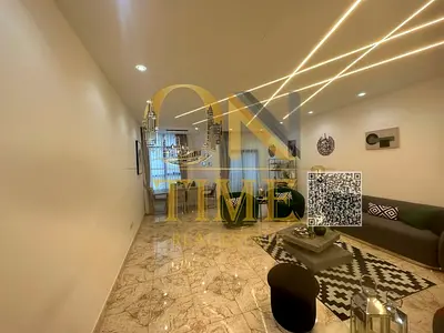 بسعر لقطه - مجدده بالكامل - 3 غرف و 2 بلكونه اطلاله مفتوحه طابق مرتفع - غرفه خادمه و استور