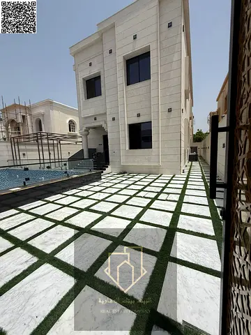 موقع مميز | تشطيب سوبر ديلوكس | مسبح كبير | شلال صخري | لاند اسكيب كامل للحوش