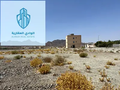 ارض للبيع بمصفوت تملك الارض في افضل مواقع مصفوت اطلاله جبليه