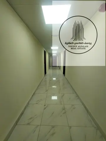 للايجار مكاتب في الجرف الصناعيه خلف  السوق الصيني مساحه 650 قدم السعر 20 الف سنويا في الطابق الثاني