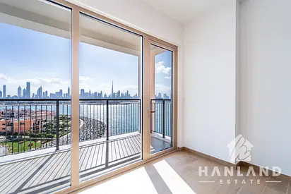 Prime Waterfront| Vacant | Le Ciel 2