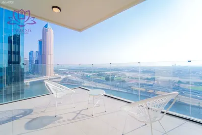 Panoramic Canal View | Elegant I Spacious