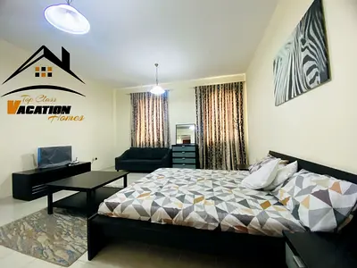 LUXURY FURNISHED II COZY STUDIO II FULL FAMILY BUILDING