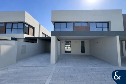 Huge Living Space | Single Row | Mortgageable