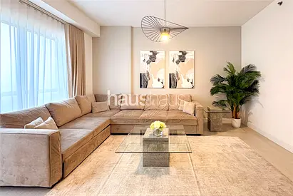 Upgraded I Fully Furnished I Beach Access