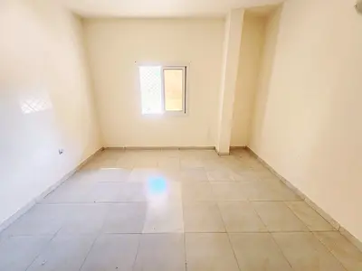 1 BHK available near madina shopping cantar fully family building Call Ahsan Ali
