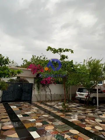 🏡 للبيع فيلا فاخرة في الشارقة – منطقة شرقان – من المالك مباشرة