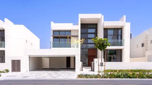 Luxury 5 Bedroom Villa + Maid & Driver | Private Pool | District One