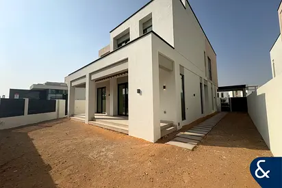 4 Bedrooms I Close to pool I Available now