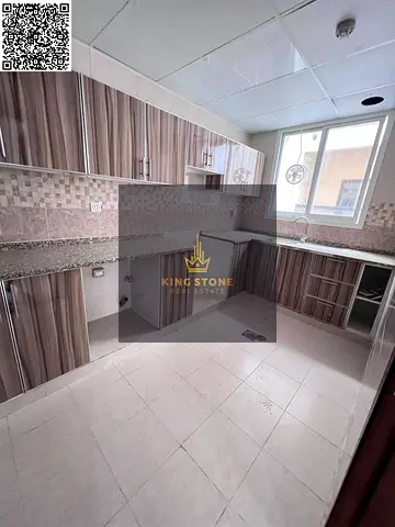 غرفه وصاله للايجار السنوي قريب الكورنيش اول ساكن.
