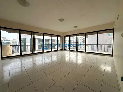 |Elegant 3BHK | Close to Metro| No Commission |