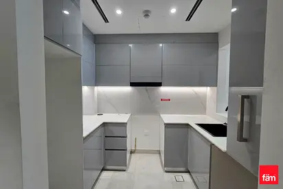 High Floor | Ready to Move in | Prime Location