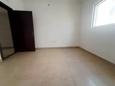 Spacious 2bhk with parking and balcony