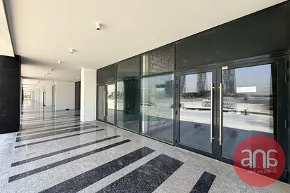 VACANT | READY TO MOVE | PRIME LOCATION
