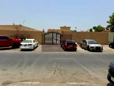 For sale: Ground floor house in Sharjah / Samnan, Halwan Suburb
