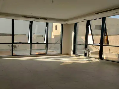للبيع فيلا في منطقة الحوشي مساحة 3200 قدم مربع موقع مميز